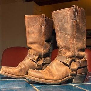 Frye Women’s Distressed Brown Leather Western Boots